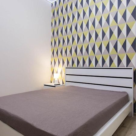Modern Apartments In The Centre - Kuznechna Str. 26/4 Kharkiv Bagian luar foto