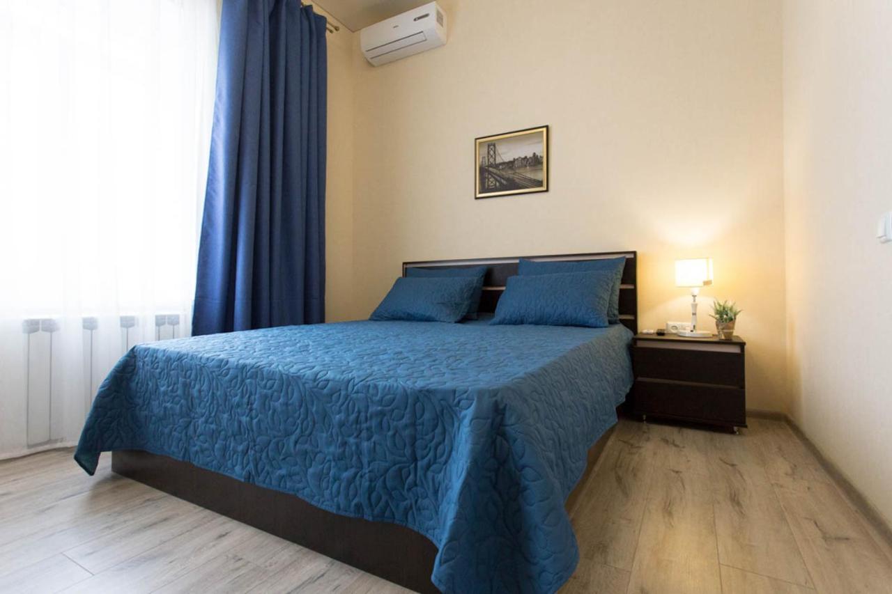 Modern Apartments In The Centre - Kuznechna Str. 26/4 Kharkiv Bagian luar foto