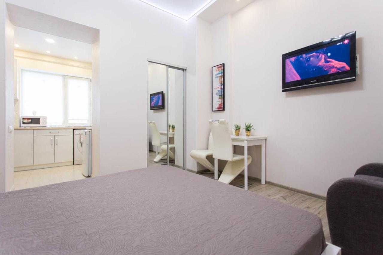 Modern Apartments In The Centre - Kuznechna Str. 26/4 Kharkiv Bagian luar foto