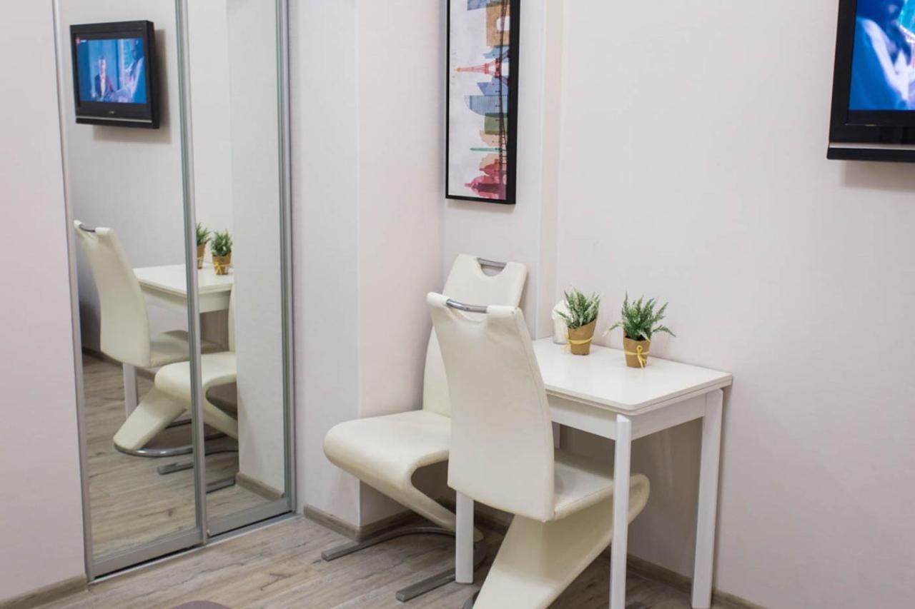 Modern Apartments In The Centre - Kuznechna Str. 26/4 Kharkiv Bagian luar foto
